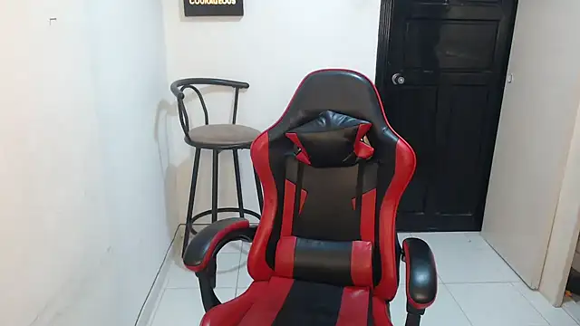 Liamiler01  online show from 01-10-26, 02:29