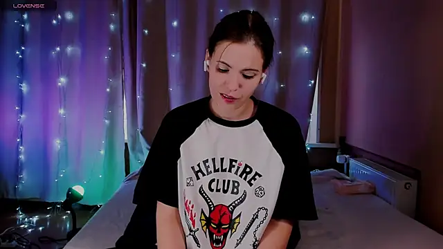 Erika Fix online show from 04-26-26, 04:32