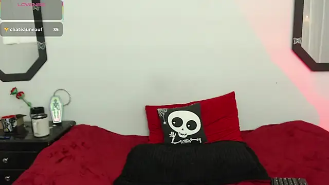 Amy Aloqua online show from 11-26-25, 03:23