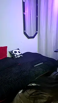 Amy Aloqua online show from 10-27-25, 08:10