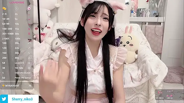 Snapshot of Sherry_niko chatting on 11-19-25, 01:22 Sherry niko online show from 11-19-25, 01:22