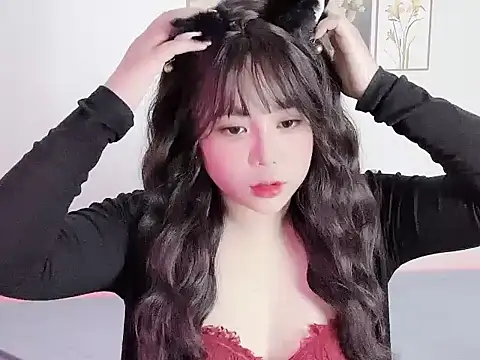   Lyly   online show from 11-05-25, 01:31