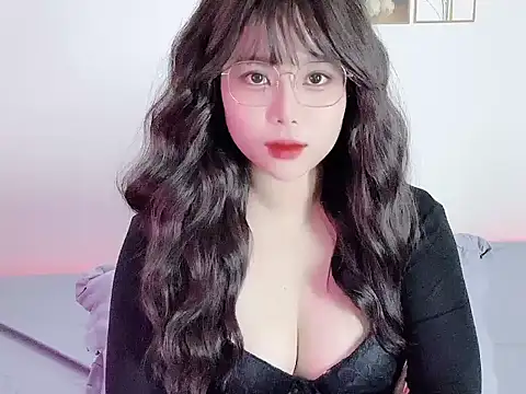   Lyly   online show from 11-03-25, 02:28