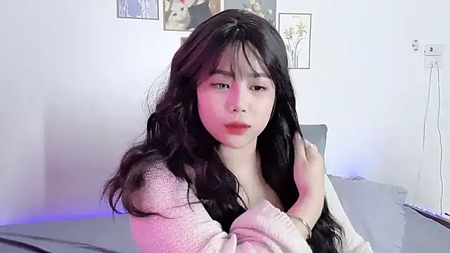   Lyly   online show from 01-16-26, 01:42