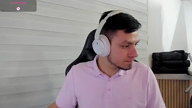 Snapshot of Rick_Diesel_ chatting on 01-15-26, 04:38 Rick Diesel online show from 01-15-26, 04:38