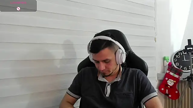 Snapshot of Rick_Diesel_ chatting on 01-06-26, 07:56 Rick Diesel online show from 01-06-26, 07:56