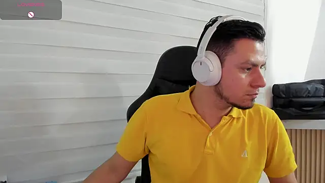 Snapshot of Rick_Diesel_ chatting on 01-16-26, 04:05 Rick Diesel online show from 01-16-26, 04:05