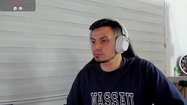 Snapshot of Rick_Diesel_ chatting on 04-08-26, 05:53 Rick Diesel online show from 04-08-26, 05:53