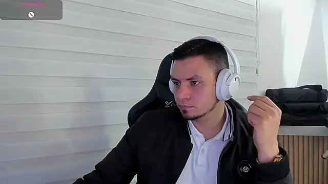 Snapshot of Rick_Diesel_ chatting on 01-14-26, 04:38 Rick Diesel online show from 01-14-26, 04:38