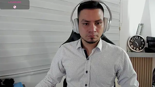 Snapshot of Rick_Diesel_ chatting on 02-06-26, 03:24 Rick Diesel online show from 02-06-26, 03:24