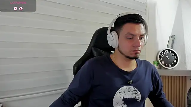 Snapshot of Rick_Diesel_ chatting on 04-15-26, 03:56 Rick Diesel online show from 04-15-26, 03:56