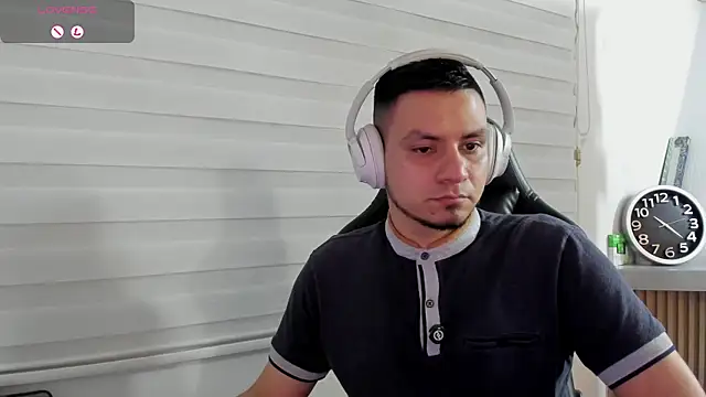 Snapshot of Rick_Diesel_ chatting on 04-01-26, 03:19 Rick Diesel online show from 04-01-26, 03:19