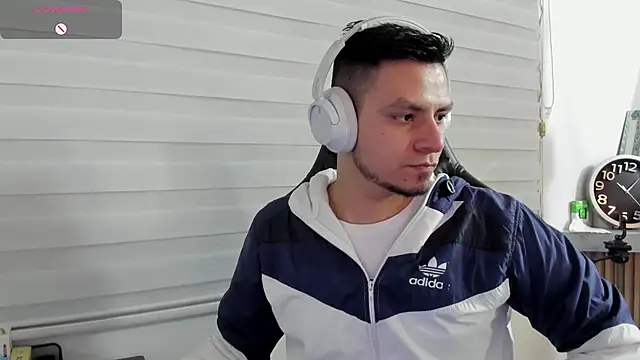 Snapshot of Rick_Diesel_ chatting on 03-03-26, 03:02 Rick Diesel online show from 03-03-26, 03:02