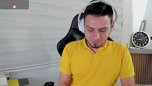 Snapshot of Rick_Diesel_ chatting on 02-20-26, 06:26 Rick Diesel online show from 02-20-26, 06:26