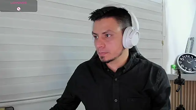 Snapshot of Rick_Diesel_ chatting on 03-14-26, 04:07 Rick Diesel online show from 03-14-26, 04:07