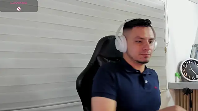 Snapshot of Rick_Diesel_ chatting on 03-27-26, 04:21 Rick Diesel online show from 03-27-26, 04:21