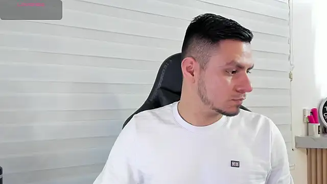 Snapshot of Rick_Diesel_ chatting on 01-07-26, 03:44 Rick Diesel online show from 01-07-26, 03:44