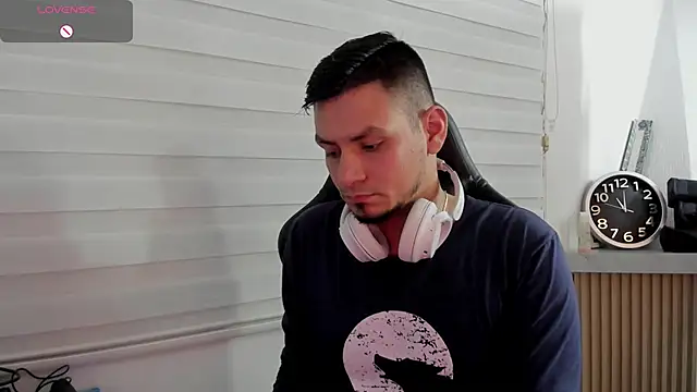 Snapshot of Rick_Diesel_ chatting on 02-07-26, 03:58 Rick Diesel online show from 02-07-26, 03:58