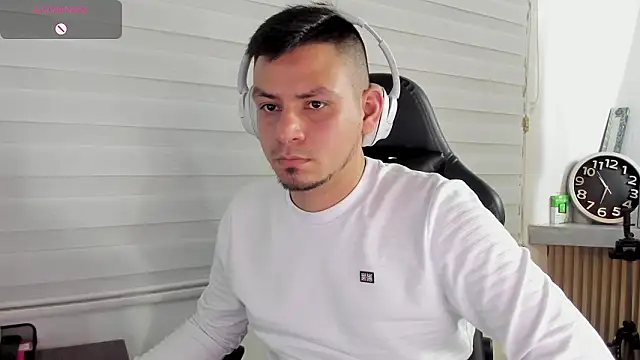 Snapshot of Rick_Diesel_ chatting on 02-25-26, 03:29 Rick Diesel online show from 02-25-26, 03:29