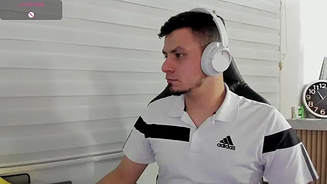 Snapshot of Rick_Diesel_ chatting on 02-14-26, 03:51 Rick Diesel online show from 02-14-26, 03:51