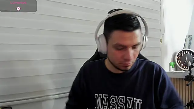 Snapshot of Rick_Diesel_ chatting on 03-11-26, 04:28 Rick Diesel online show from 03-11-26, 04:28