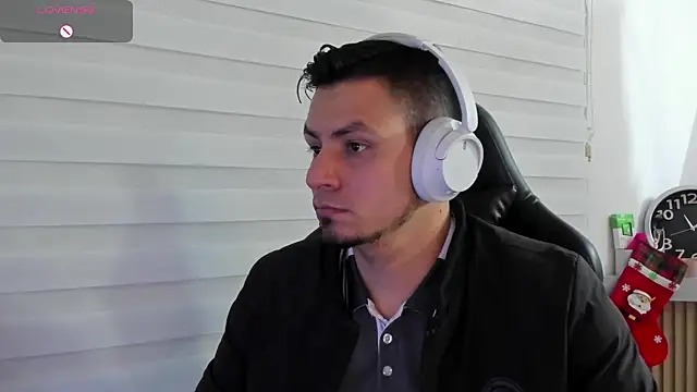 Snapshot of Rick_Diesel_ chatting on 12-18-25, 04:06 Rick Diesel online show from 12-18-25, 04:06