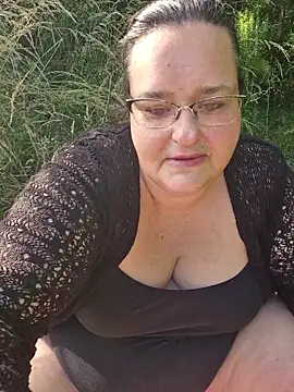 XxGipsyxX online show from 06-18-26, 04:12