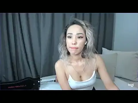 Snapshot of Hanah_cho_cho chatting on 02-04-25, 01:48 Hanah cho cho online show from 02-04-25, 01:48
