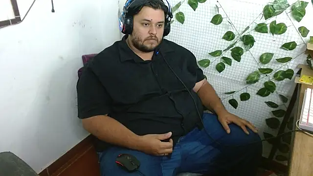 Snapshot of altairstudiosvip_ chatting on 10-11-25, 01:23 altairstudiosvip  online show from 10-11-25, 01:23