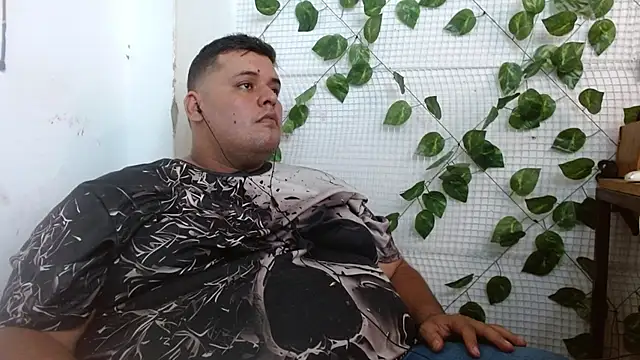 Snapshot of altairstudiosvip_ chatting on 05-12-26, 03:07 altairstudiosvip online show from 05-12-26, 03:07