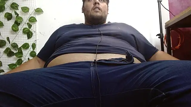 Snapshot of altairstudiosvip_ chatting on 03-06-25, 12:32 altairstudiosvip  online show from 03-06-25, 12:32