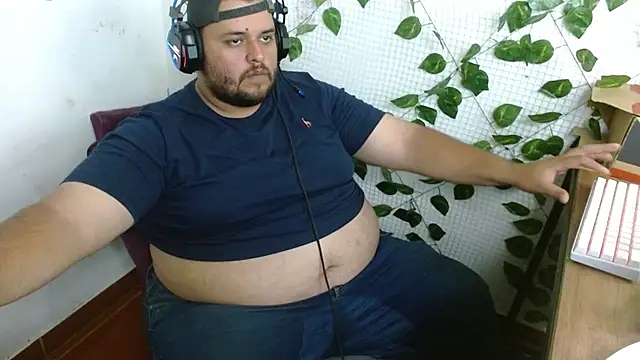 Snapshot of altairstudiosvip_ chatting on 10-14-25, 03:01 altairstudiosvip  online show from 10-14-25, 03:01