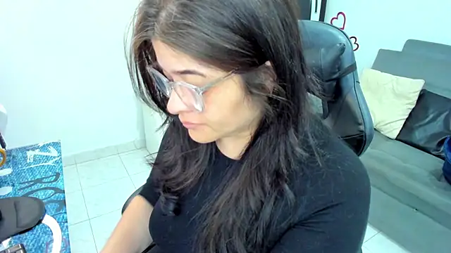 Snapshot of BellaFlaming chatting on 02-28-25, 09:58 BellaFlaming online show from 02-28-25, 09:58