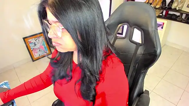 BellaFlaming online show from 04-10-26, 10:55