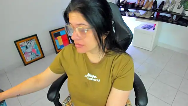 BellaFlaming online show from 04-14-26, 10:31