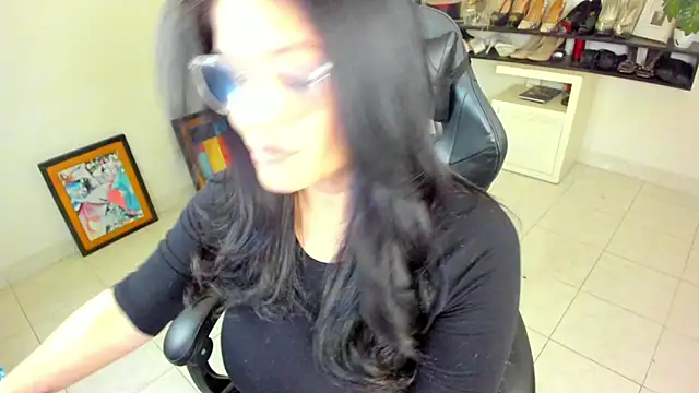 BellaFlaming online show from 03-31-26, 10:50