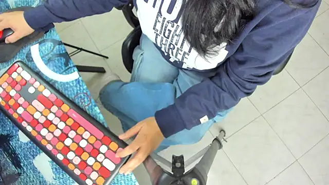 BellaFlaming online show from 05-05-26, 10:40