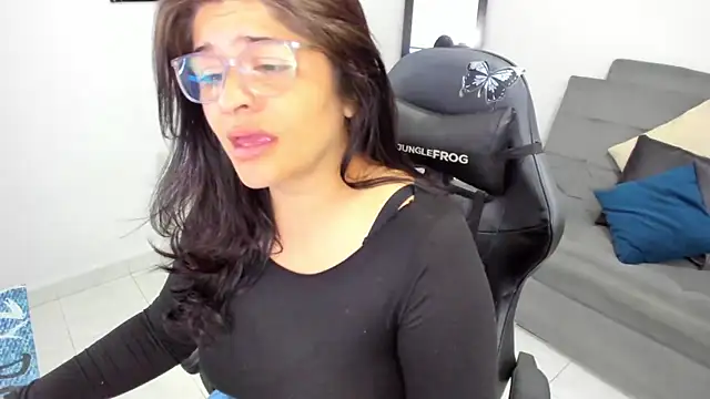 Snapshot of BellaFlaming chatting on 02-12-25, 10:46 BellaFlaming online show from 02-12-25, 10:46