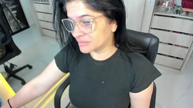 BellaFlaming online show from 05-29-26, 10:54