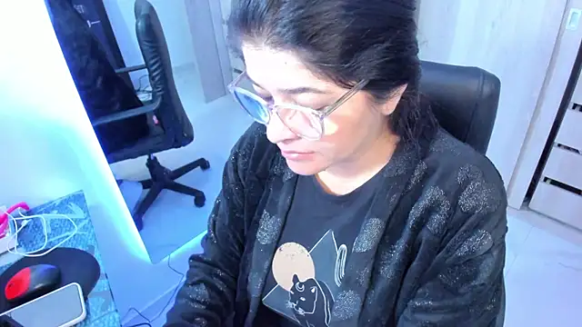 BellaFlaming online show from 06-30-26, 10:59