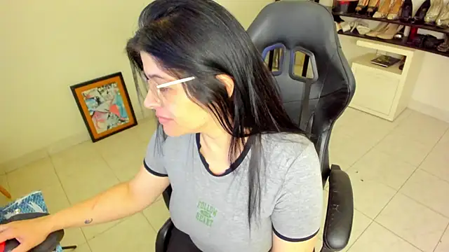 BellaFlaming online show from 04-17-26, 10:40