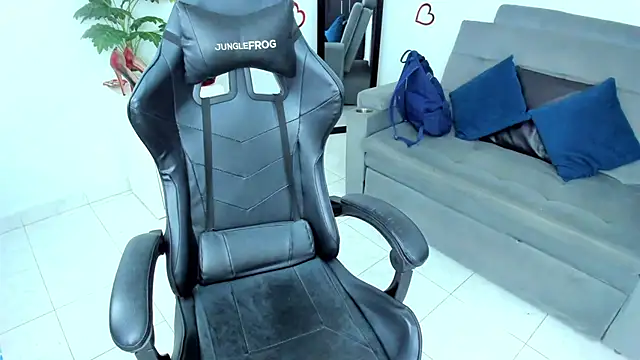 Snapshot of BellaFlaming chatting on 03-07-25, 09:40 BellaFlaming online show from 03-07-25, 09:40