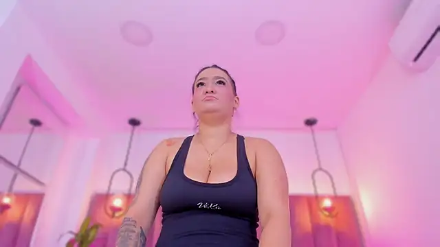 Snapshot of babepolly chatting on 02-24-26, 10:27 babepolly online show from 02-24-26, 10:27