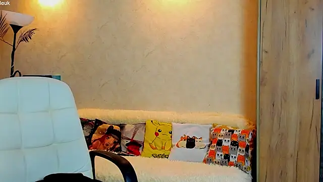 mia grantes online show from 10-08-25, 05:13