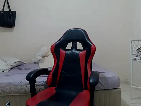 Snapshot of -Marivalda- chatting on 02-17-26, 10:34 -Marivalda- online show from 02-17-26, 10:34