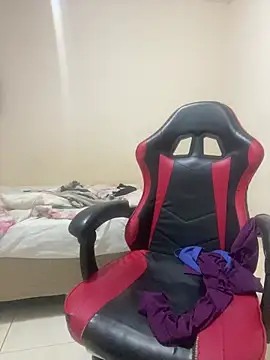 Snapshot of -Marivalda- chatting on 02-19-26, 10:29 -Marivalda- online show from 02-19-26, 10:29