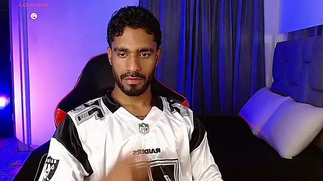 Snapshot of Christian_thor chatting on 11-20-25, 03:51 Christian thor online show from 11-20-25, 03:51