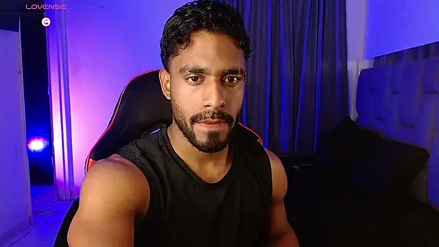 Snapshot of Christian_thor chatting on 12-18-25, 02:49 Christian thor online show from 12-18-25, 02:49