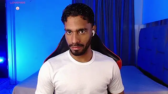 Snapshot of Christian_thor chatting on 11-19-25, 04:34 Christian thor online show from 11-19-25, 04:34