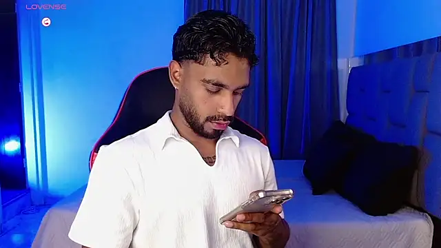 Snapshot of Christian_thor chatting on 12-22-25, 03:50 Christian thor online show from 12-22-25, 03:50